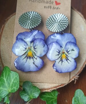 Pensée bleu au coeur clair