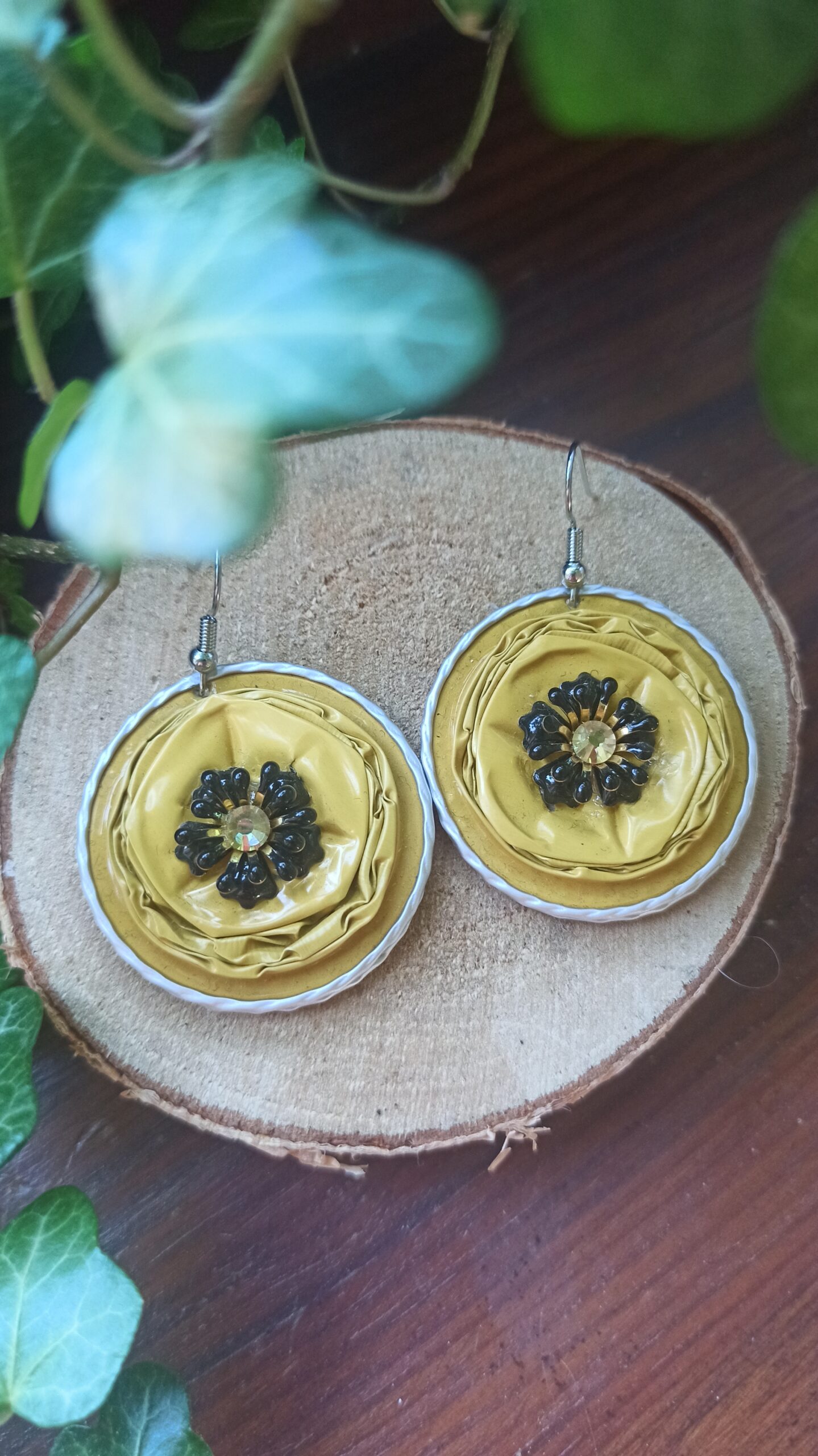 Nespresso fleur noir et jaune